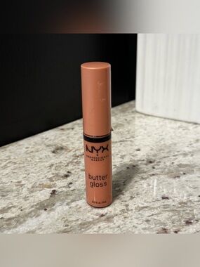NYX Butter Gloss Lip Gloss - Fortune Cookie